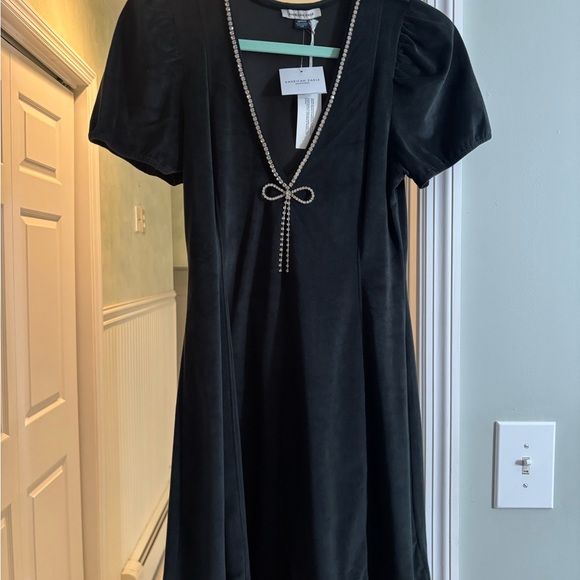 American Eagle Outfitters Dresses & Skirts - American Eagle Outfitters Black Midi Dress with Pearl Accent